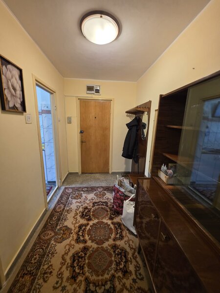 1 Decembrie 1918, intersectie Jean Steriadi, 10 minute metrou , vav Auchan,