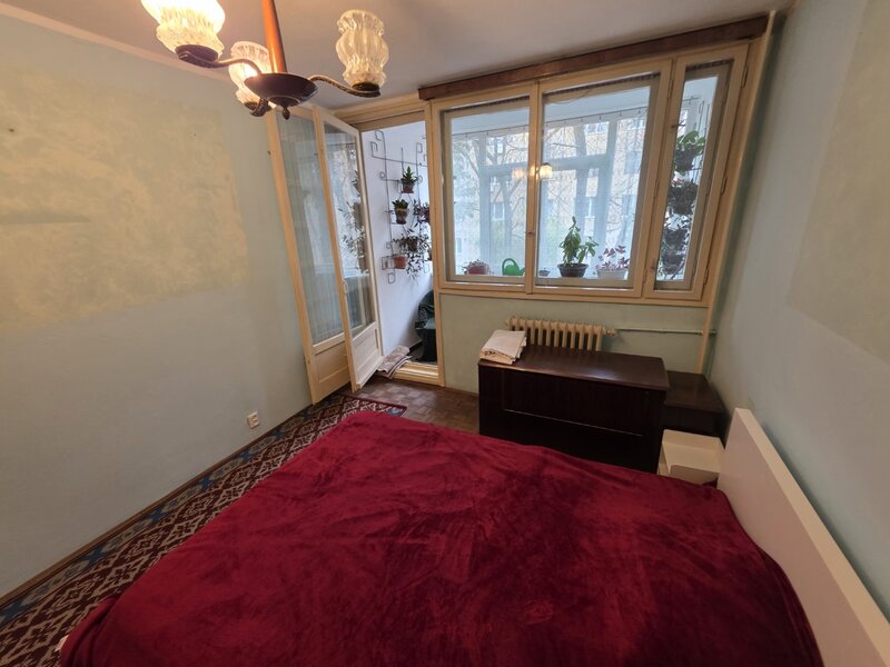 1 Decembrie 1918, intersectie Jean Steriadi, 10 minute metrou , vav Auchan,