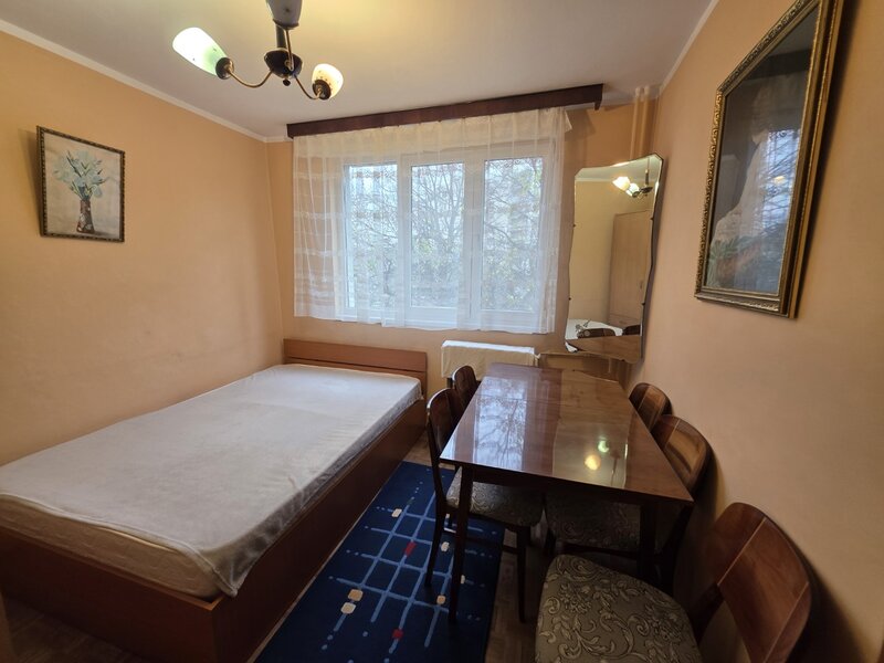 1 Decembrie 1918, intersectie Jean Steriadi, 10 minute metrou , vav Auchan,