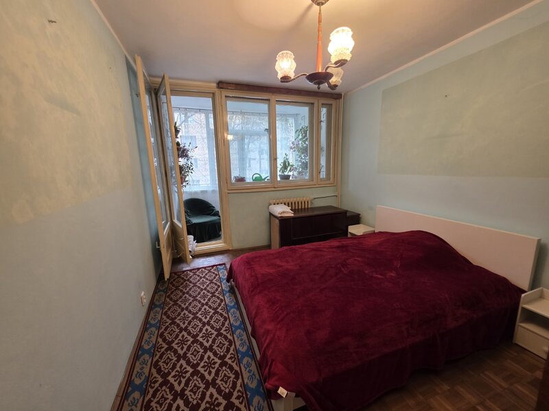 1 Decembrie 1918, intersectie Jean Steriadi, 10 minute metrou , vav Auchan,