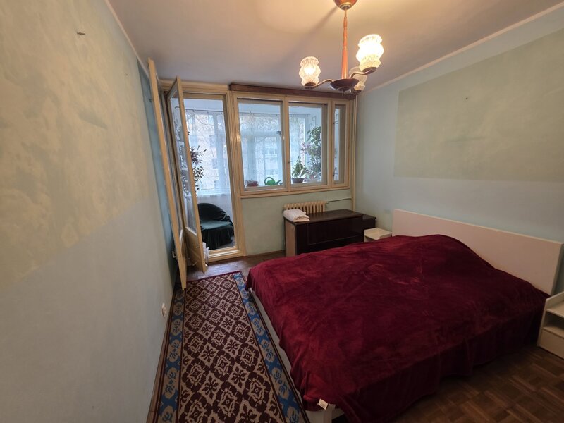 1 Decembrie 1918, intersectie Jean Steriadi, 10 minute metrou , vav Auchan,